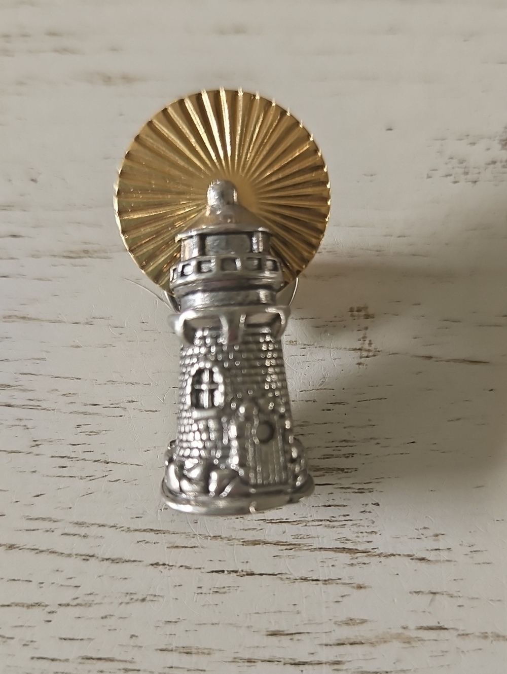 Vtg Avon Lighthouse Pin